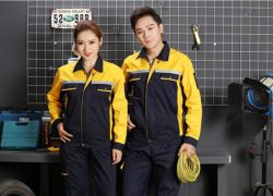 工作服訂制廠(chǎng)家對于不同場(chǎng)景的穿著(zhù)選擇【風(fēng)華服裝】