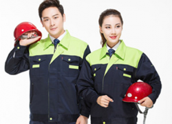 訂做工作服要注意什么-20年定制經(jīng)驗+個(gè)性化定制-【風(fēng)華服裝】