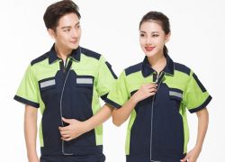工作服團隊服定制尺寸怎樣計算  20年定制經(jīng)歷+個(gè)性化定制,提升企業(yè)形象  -風(fēng)華服裝值得您選擇的廠(chǎng)